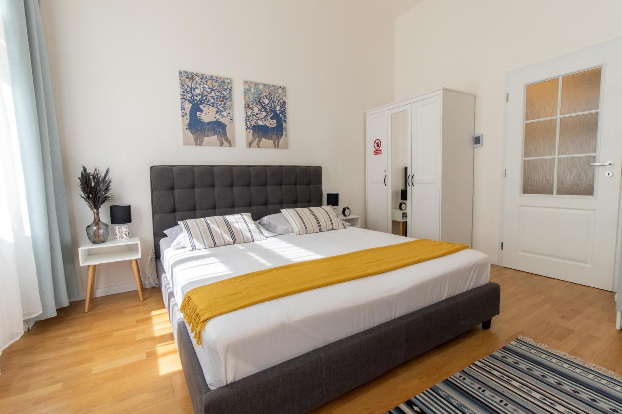 Stepanska Cr Apartments Praha Bagian luar foto