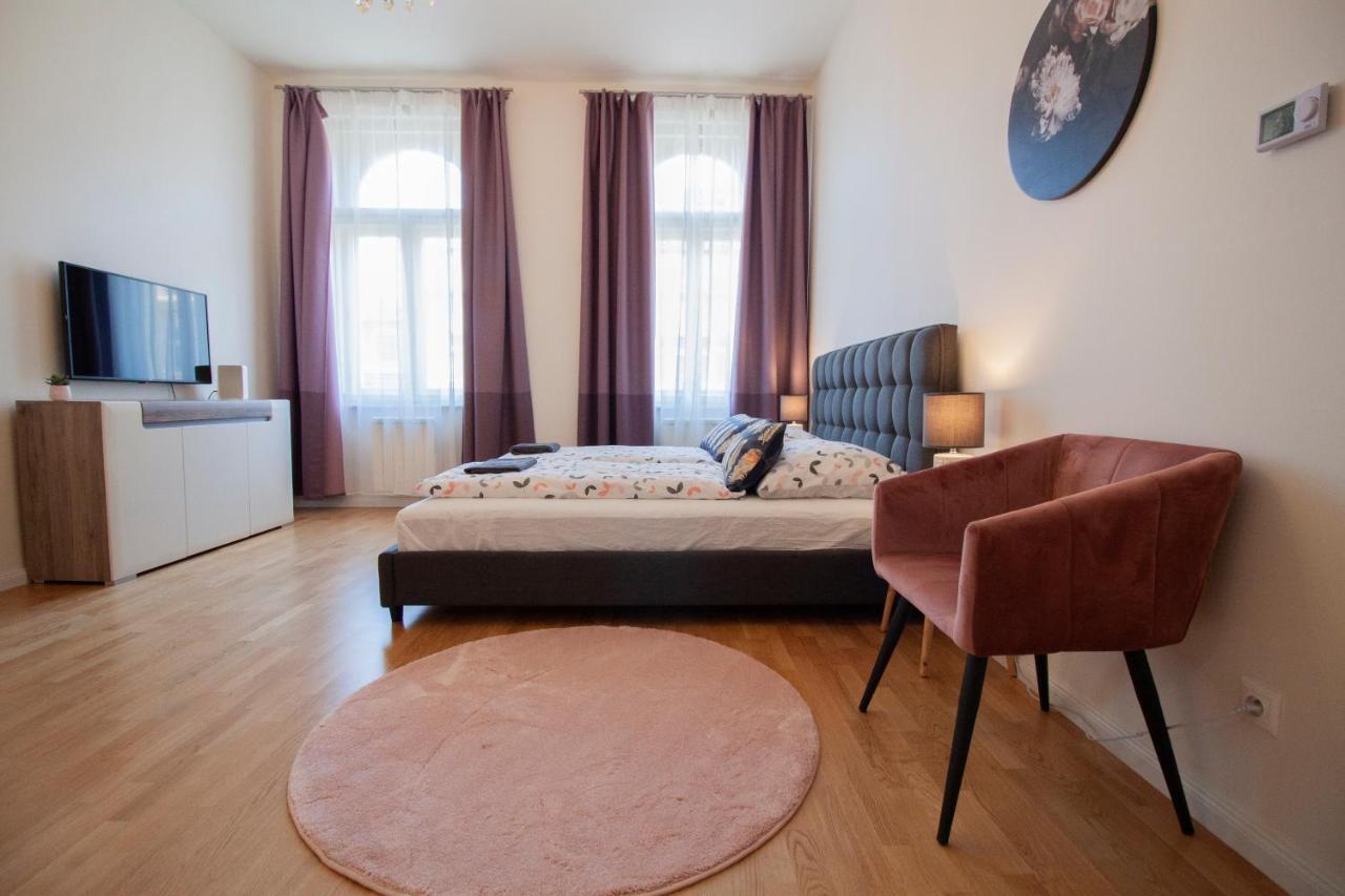 Stepanska Cr Apartments Praha Bagian luar foto